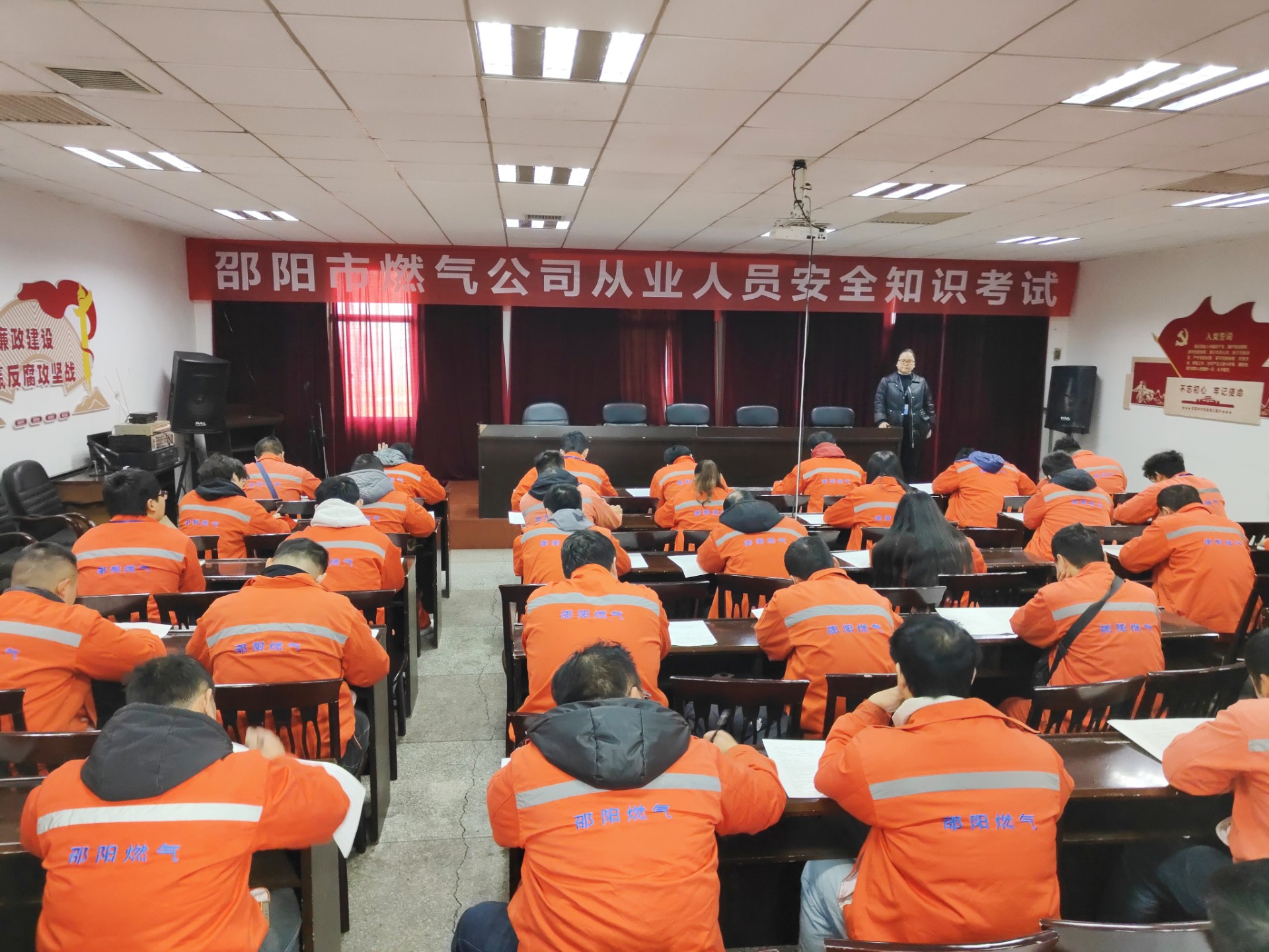 1766125980610826.jpg 1766125980610826.jpg